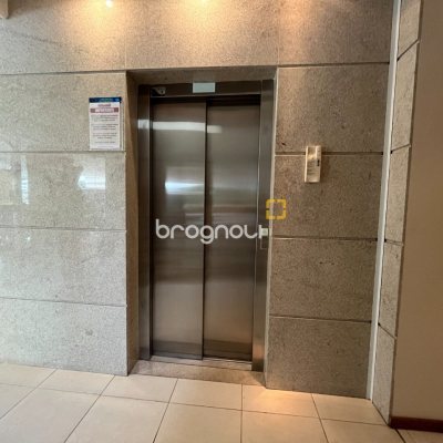 Apartamento com 102m², 3 quartos (sendo 1 suíte), 2 garagens, no bairro Campeche em Florianópolis