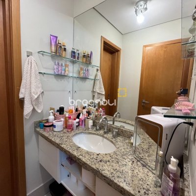 Apartamento com 102m², 3 quartos (sendo 1 suíte), 2 garagens, no bairro Campeche em Florianópolis