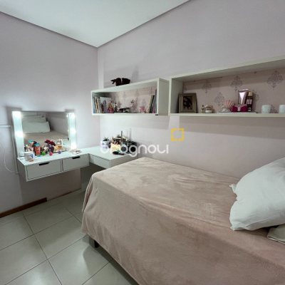 Apartamento com 102m², 3 quartos (sendo 1 suíte), 2 garagens, no bairro Campeche em Florianópolis