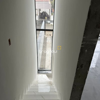 Casa com 82m², 2 quartos (sendo 2 suítes), 2 garagens, no bairro Cachoeira do Bom Jesus em Florianópolis