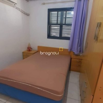Casa com 60m², 6 garagens, no bairro Rio Vermelho em Florianópolis