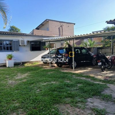Casa com 60m², 6 garagens, no bairro Rio Vermelho em Florianópolis