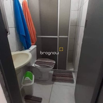 Casa com 60m², 6 garagens, no bairro Rio Vermelho em Florianópolis