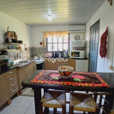 Casa com 60m², 6 garagens, no bairro Rio Vermelho em Florianópolis