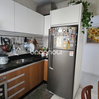 Apartamento com 75m², 3 quartos, 1 garagem, no bairro Campinas em São José