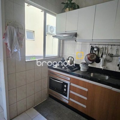 Apartamento com 75m², 3 quartos, 1 garagem, no bairro Campinas em São José