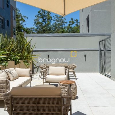 Apartamento com 268m², 3 quartos (sendo 3 suítes), 2 garagens, no bairro Cacupé em Florianópolis