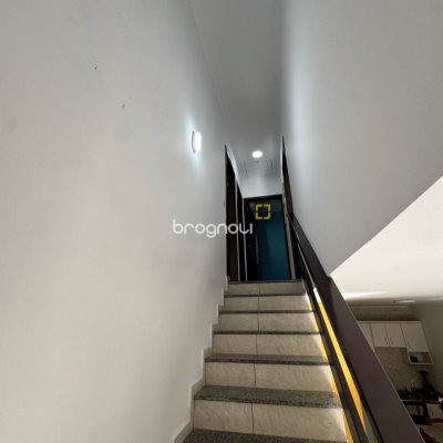 Casa com 90m², 3 quartos, 1 garagem, no bairro Ingleses do Rio Vermelho em Florianópolis