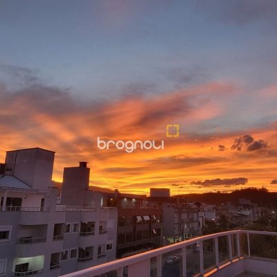 Cobertura com 224m², 3 quartos (sendo 1 suíte), 2 garagens, no bairro Ingleses em Florianópolis