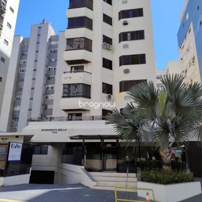 Apartamento com 88m², 3 quartos (sendo 1 suíte), 1 garagem, no bairro Centro em Florianópolis