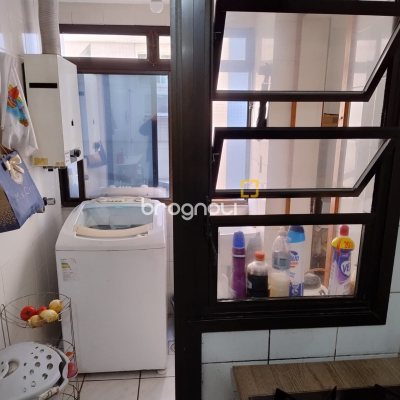 Apartamento com 88m², 3 quartos (sendo 1 suíte), 1 garagem, no bairro Centro em Florianópolis