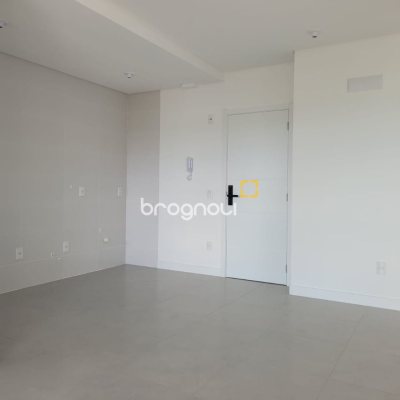 Apartamento com 47m², 1 quarto, 1 garagem, no bairro Canasvieiras em Florianópolis