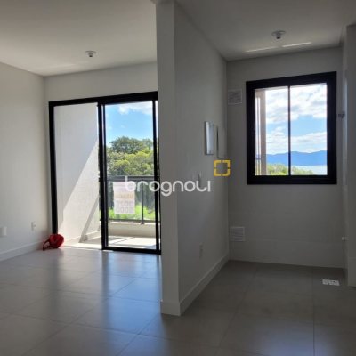 Apartamento com 47m², 1 quarto, 1 garagem, no bairro Canasvieiras em Florianópolis