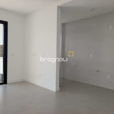 Apartamento com 47m², 1 quarto, 1 garagem, no bairro Canasvieiras em Florianópolis