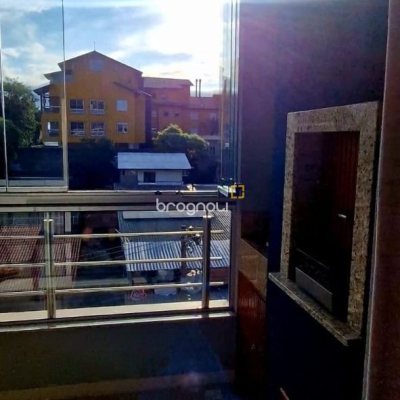 Cobertura com 140m², 3 quartos (sendo 1 suíte), 2 garagens, no bairro Jurerê em Florianópolis