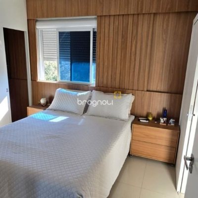 Cobertura com 140m², 3 quartos (sendo 1 suíte), 2 garagens, no bairro Jurerê em Florianópolis