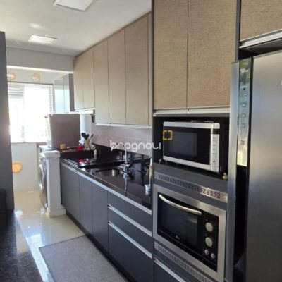 Cobertura com 140m², 3 quartos (sendo 1 suíte), 2 garagens, no bairro Jurerê em Florianópolis