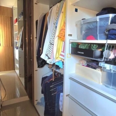 Cobertura com 140m², 3 quartos (sendo 1 suíte), 2 garagens, no bairro Jurerê em Florianópolis