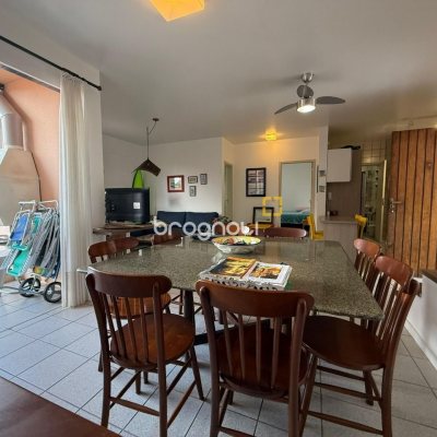 Apartamento com 186m², 4 quartos (sendo 3 suítes), 2 garagens, no bairro Ingleses em Florianópolis