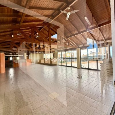 Apartamento com 186m², 4 quartos (sendo 3 suítes), 2 garagens, no bairro Ingleses em Florianópolis