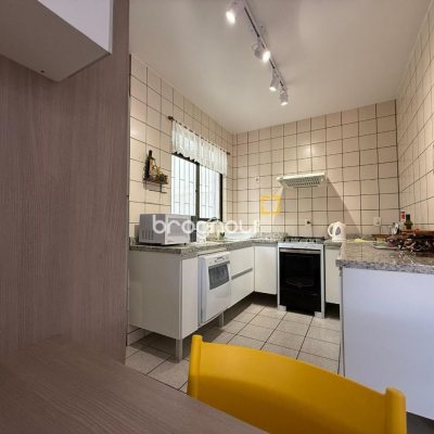 Apartamento com 186m², 4 quartos (sendo 3 suítes), 2 garagens, no bairro Ingleses em Florianópolis