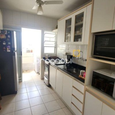 Apartamento com 91m², 3 quartos (sendo 1 suíte), 2 garagens, no bairro Córrego Grande em Florianópolis
