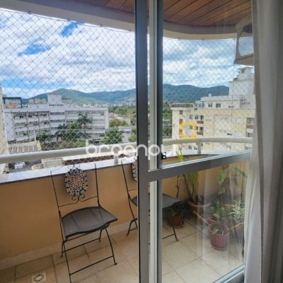 Apartamento com 91m², 3 quartos (sendo 1 suíte), 2 garagens, no bairro Córrego Grande em Florianópolis