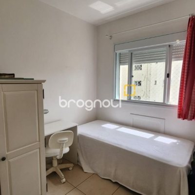 Apartamento com 91m², 3 quartos (sendo 1 suíte), 2 garagens, no bairro Córrego Grande em Florianópolis