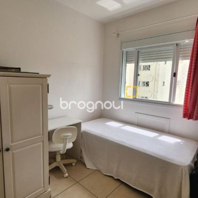 Apartamento com 91m², 3 quartos (sendo 1 suíte), 2 garagens, no bairro Córrego Grande em Florianópolis