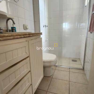 Apartamento com 91m², 3 quartos (sendo 1 suíte), 2 garagens, no bairro Córrego Grande em Florianópolis