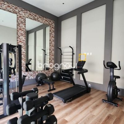 Apartamento com 106m², 2 quartos (sendo 2 suítes), 2 garagens, no bairro João Paulo em Florianópolis