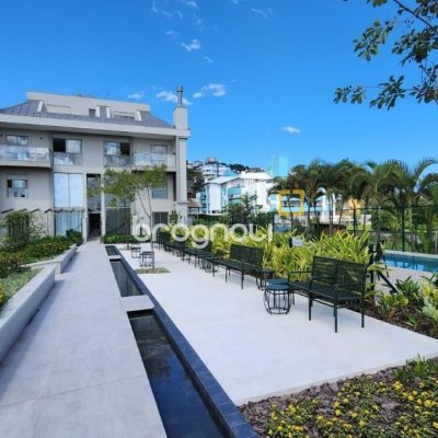 Apartamento com 106m², 2 quartos (sendo 2 suítes), 2 garagens, no bairro João Paulo em Florianópolis