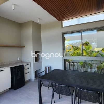 Apartamento com 106m², 2 quartos (sendo 2 suítes), 2 garagens, no bairro João Paulo em Florianópolis
