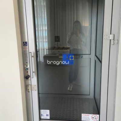 Apartamento com 106m², 2 quartos (sendo 2 suítes), 2 garagens, no bairro João Paulo em Florianópolis