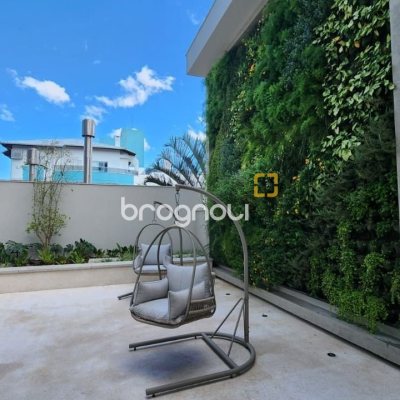 Apartamento com 106m², 2 quartos (sendo 2 suítes), 2 garagens, no bairro João Paulo em Florianópolis