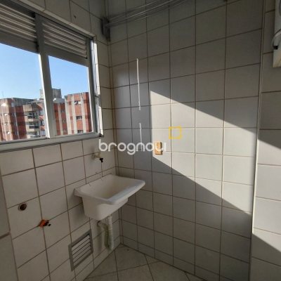 Apartamento com 67m², 2 quartos, 1 garagem, no bairro Pantanal em Florianópolis