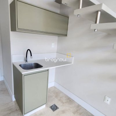 Apartamento com 51m², 1 quarto (sendo 1 suíte), 1 garagem, no bairro Cacupé em Florianópolis