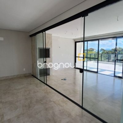 Apartamento com 51m², 1 quarto (sendo 1 suíte), 1 garagem, no bairro Cacupé em Florianópolis