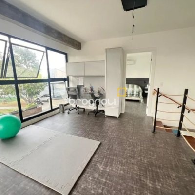 Casa de Condomínio com 275m², 4 quartos (sendo 3 suítes), 6 garagens, no bairro Campeche em Florianópolis