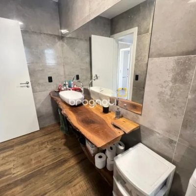 Casa de Condomínio com 275m², 4 quartos (sendo 3 suítes), 6 garagens, no bairro Campeche em Florianópolis