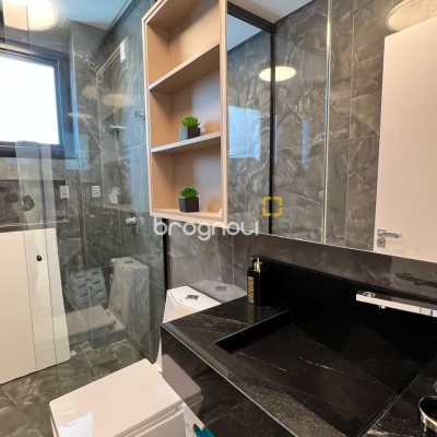 Casa de Condomínio com 225m², 3 quartos (sendo 3 suítes), 2 garagens, no bairro São João do Rio Vermelho em Florianópolis