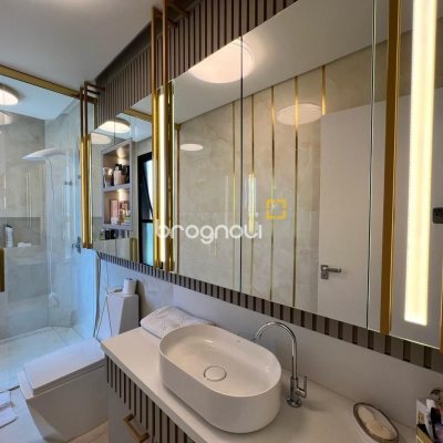 Casa de Condomínio com 225m², 3 quartos (sendo 3 suítes), 2 garagens, no bairro São João do Rio Vermelho em Florianópolis