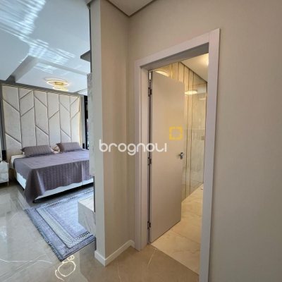 Casa de Condomínio com 225m², 3 quartos (sendo 3 suítes), 2 garagens, no bairro São João do Rio Vermelho em Florianópolis