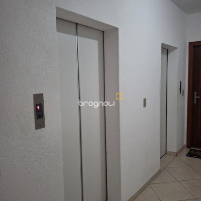 Apartamento com 103m², 3 quartos (sendo 1 suíte), 1 garagem, no bairro Campinas em São José