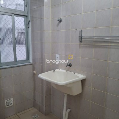Apartamento com 103m², 3 quartos (sendo 1 suíte), 1 garagem, no bairro Campinas em São José