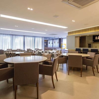 Apartamento com 143m², 3 quartos (sendo 3 suítes), 3 garagens, no bairro Campinas em São José