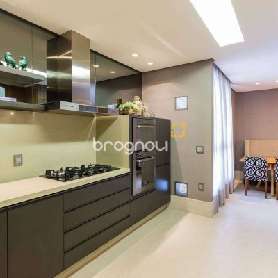 Apartamento com 143m², 3 quartos (sendo 3 suítes), 3 garagens, no bairro Campinas em São José