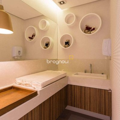 Apartamento com 143m², 3 quartos (sendo 3 suítes), 3 garagens, no bairro Campinas em São José