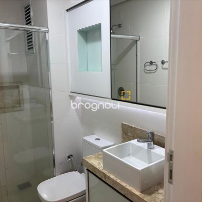 Apartamento com 143m², 3 quartos (sendo 3 suítes), 3 garagens, no bairro Campinas em São José
