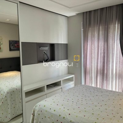 Apartamento com 143m², 3 quartos (sendo 3 suítes), 3 garagens, no bairro Campinas em São José
